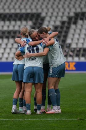 Google Pixel Women s Bundesliga: SC Freiburg vs. Bayer 04 Leverkusen, September 20, 2026—Celebration of the 1–2 goal scored by Estrella Merino of Bayer 04 Leverkusen, 10 Google Pixel Women s Bundesliga: SC Freiburg vs. Bayer 04 Leverkusen, Dreisamstadion, September 20, 2026 DFB and DFL regulations prohibit any use of photographs as image sequences and or quasi-video. Copyright: xBEAUTIFULxSPORTS Boscox