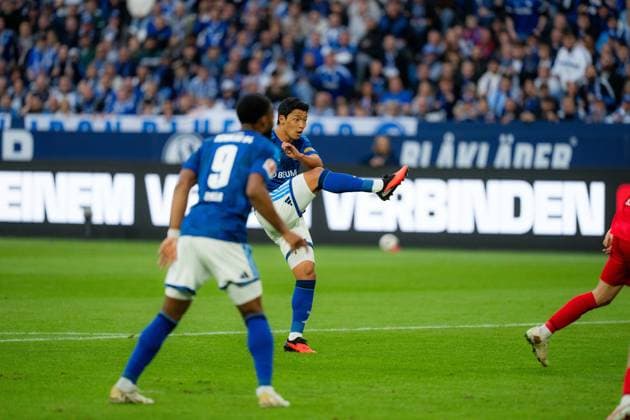 FC Schalke 04 v SV Elversberg - 2. Bundesliga Satoshi Tanaka of FC Schalke 04 in action during the 2. Bundesliga match between FC Schalke 04 and SV Elversberg at VELTINS-Arena on September 20, 2026 in Gelsenkirchen, Germany. Gelsenkirchen VELTINS-Arena North Rhine-Westphalia Germany Copyright: xTaiseixIwamotox