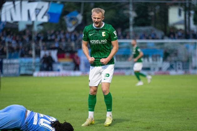 Soccer, Northeast Regional League, BSG Chemie Leipzig vs. Chemnitzer FC, September 20, 2026, Willi Reincke 8, Chemie Leipzig Determined, Soccer, Northeast Regional League, 2026–2027 Season, Matchday 10: BSG Chemie Leipzig vs. Chemnitzer FC on September 20, 2026, at Alfred Kunze Sportpark, Leipzig-Leutzsch Copyright: xBEAUTIFULxSPORTS JanxKaeferx