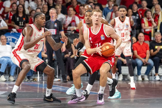 Hason Ward 20 BMA365 Bamberg Baskets, Justus Hollatz 21 FC Bayern Basketball, FC Bayern Basketball BMA365 Bamberg Baskets, BBL, Matchday 1, September 20, 2026, Munich, Bavaria, Germany Copyright: xkolbert-press UlrichxGamelx