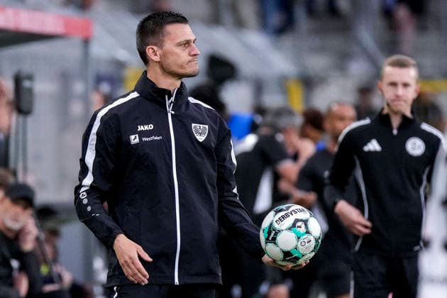 Thomas Wörle (Tom Wörle), Coach, Head Coach, Münster with the ball, single frame, single photo, in action, September 20, 2026, Mannheim, Germany, soccer, 3. Liga, SV Waldhof Mannheim vs. SC Preußen Münster, DFB and DFL regulations prohibit any use of photographs as image sequences and or quasi-video xozx