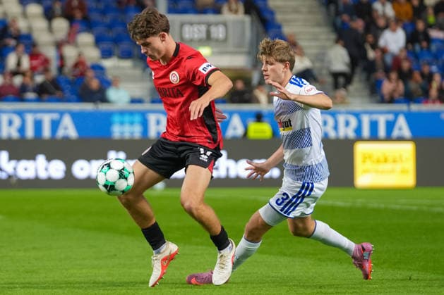 Germany Soccer 3rd Division 2026–2027, Matchday 7: SV Wehen Wiesbaden vs. MSV Duisburg at Brita Arena, Wiesbaden; Ben Nink (SVW), No. 17, in a tackle with Frederik Christensen (MSV), No. 3 Copyright: xTobiasxWentzellx