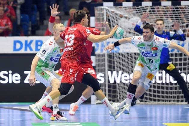 Aaron Mensing, MT Melsungen 33, Elvar Oern Jonsson, SC Magdeburg 19 R, GER, MT Melsungen vs. SC Magdeburg, Handball, 1st Bundesliga, Matchday 5, 2026–2027 Season, September 20, 2026, GER, MT Melsungen vs. SC Magdeburg, Handball, 1st Bundesliga, Matchday 5, 2026–2027 Season, September 20, 2026, Kassel Copyright: xEibner-Pressefotox xRolandxSippelx EP_RSL