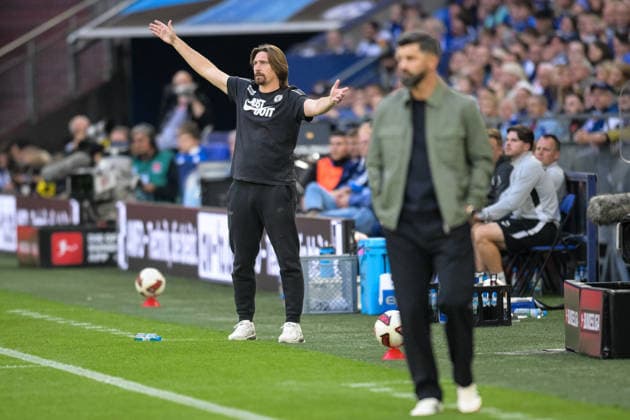 Soccer, Bundesliga 1, 20260920, FC Schalke 04 vs. SC 07 Elversberg Pictured: Elversberg coach Vincent WAGNER, Gelsenkirchen, Veltins Arena, North Rhine-Westphalia, Germany Copyright: Passion2Press MarkusxFischerx
