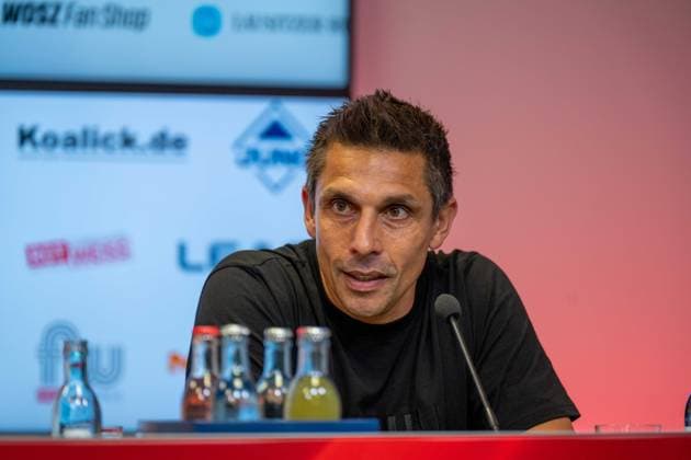 September 20, 2026: Energie Cottbus vs. FC St. Pauli, Matchday 6 of the 2. Bundesliga at the LEAG Energie Stadium. Marcel Rapp, Coach, FC St. Pauli at the post-match press conference IMPORTANT NOTICE: In accordance with DFL and DFB regulations, it is prohibited to use or allow the use of photographs taken in the stadium and or during the match in the form of sequential images and or video-like photo series Copyright: xJamesxZabelx