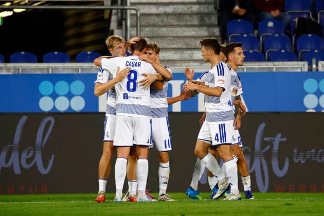 September 20, 2026, xavx, Soccer 3rd Division, SV Wehen Wiesbaden vs. MSV Duisburg, photo by Dominik Kother, MSV Duisburg celebrates the goal, The goal celebration for the 0-1 lead over Wiesbaden