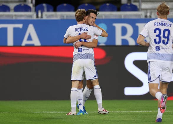 September 20, 2026, Soccer 3rd Division, SV Wehen Wiesbaden vs. MSV Duisburg, from left, goal celebration for the 0–2 goal by Dominik Kother of MSV Duisburg, goal celebration, celebrating the goal, Conor Noß, MSV Duisburg. DFL and DFB regulations prohibit any use of photographs as image sequences and or quasi-video. xdcx Copyright: HMBxMedia Claus