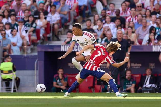September 20, 2026, Madrid, Spain: Kylian Mbappe (Real Madrid CF) and Lee Kang-In (Atletico Madrid) are seen in action during the LaLiga EA SPORTS 2026 2027 match between Atletico Madrid and Real Madrid CF..Final score: Atletico Madrid 2-1 Real Madrid CF. Madrid Spain - ZUMAs197 20260920_aaa_s197_209 Copyright: xFedericoxTitonex