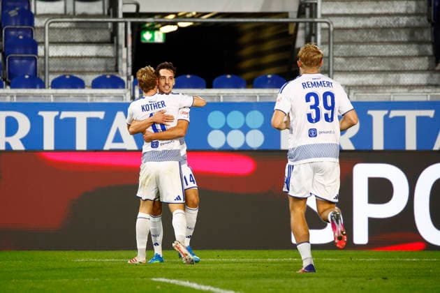 September 20, 2026, xavx, Soccer 3rd Division, SV Wehen Wiesbaden vs. MSV Duisburg, photo by Dominik Kother, MSV Duisburg celebrates the goal, The goal celebration for the 0–2 win over Wiesbaden