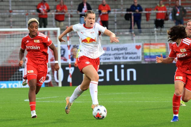 September 20, 2026, GER Germany, Soccer, 1st Bundesliga, Women, 2026–2027, Alte Foersterei, 1. FC Union vs. RB Leipzig, Naika Reissner (1. FC Union Berlin) 42, Charlotte Hulst (RB Leipzig) 77. 1. Liga DFB DFL regulations prohibit any use of photographs as image sequences and or quasi-video. nordphoto GmbH Engler, Berlin, Alte Foersterei Stadium, Berlin, Germany Copyright: xNordphotox xEnglerx
