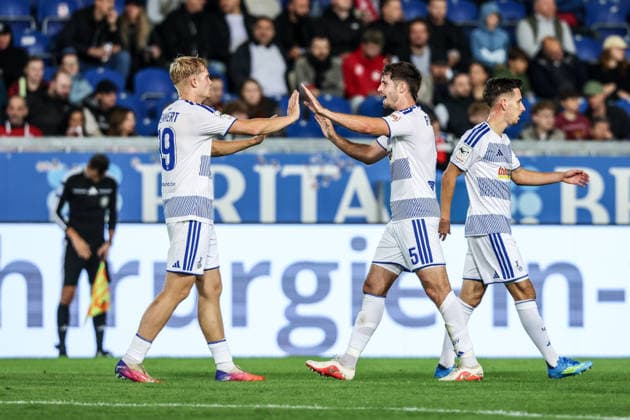 Sports, Soccer, 3rd Division, 2026–2027 Season, Matchday 7: SV Wehen Wiesbaden vs. MSV Duisburg, September 20, 2026, BRITA Arena: MSV Duisburg celebrates after Dominik Kother scores the 20th goal for MSV Duisburg; 11 players celebrate in Wiesbaden at the BRITA Arena in Hesse, Germany