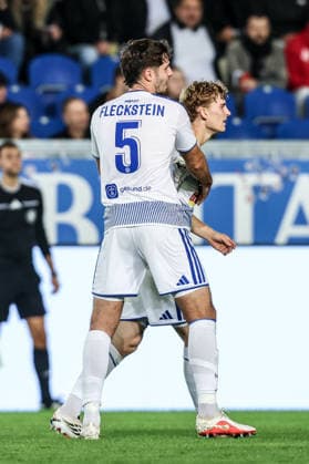 Sports, Soccer, 3rd Division, 2026–2027 Season, Matchday 7: SV Wehen Wiesbaden vs. MSV Duisburg, September 20, 2026, BRITA Arena: MSV Duisburg celebrates after Dominik Kother scores the 20th goal for MSV Duisburg; 11 players celebrate in Wiesbaden at the BRITA Arena in Hesse, Germany