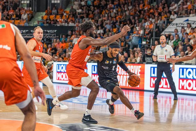 September 20, 26 ratiopharm Ulm vs. MHP Riesen Ludwigsburg Germany, Ulm, September 20, 2026, Basketball, Bundesliga, 2026–2027 Season, ratiopharm Ulm vs. MHP Riesen Ludwigsburg Justin Kier MHP Riesen Ludwigsburg