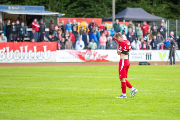 Kay Seidemann of GFC pulls his jersey over his head after the game GER, Soccer, Men s, Northeast Regional League, 2026–2027 Season, Matchday 9, Greifswalder FC vs. FSV 63 Luckenwalde