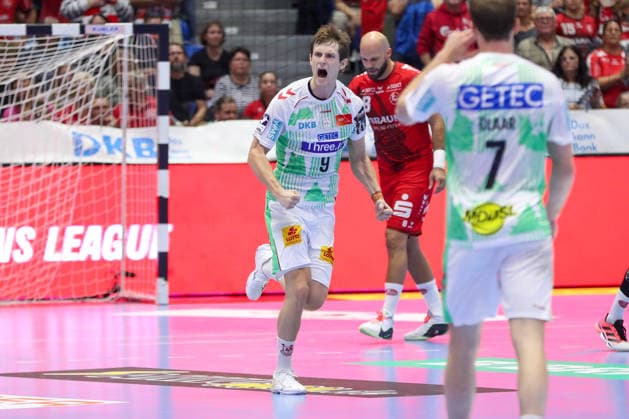 September 20, 2026, xgox, Handball Opel HBL MT Melsungen vs. SC Magdeburg emspor, from left: Oskar Vind Rasmussen (Magdeburg), 9 Cheering, goal celebration, celebrating the goal, Kassel