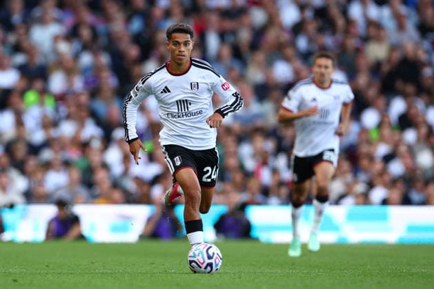 Premier League: Fulham v Manchester United, ManU LONDON, UK - 20th Sept 2026: Josh King of Fulham FC in action during the Premier League match between Fulham FC and Manchester United FC at Craven Cottage London Craven Cottage England United Kingdom Copyright: xCraigxMercerx xPeakxActionxPhotosx
