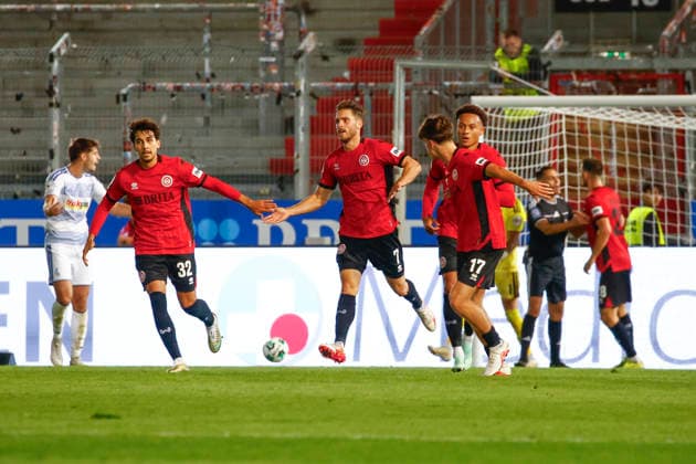 September 20, 2026, xavx, Soccer 3rd Division, SV Wehen Wiesbaden vs. MSV Duisburg, photo by Lukas Schleimer: SV Wehen Wiesbaden celebrates the goal—the goal celebration following Wiesbaden s 1-3 win