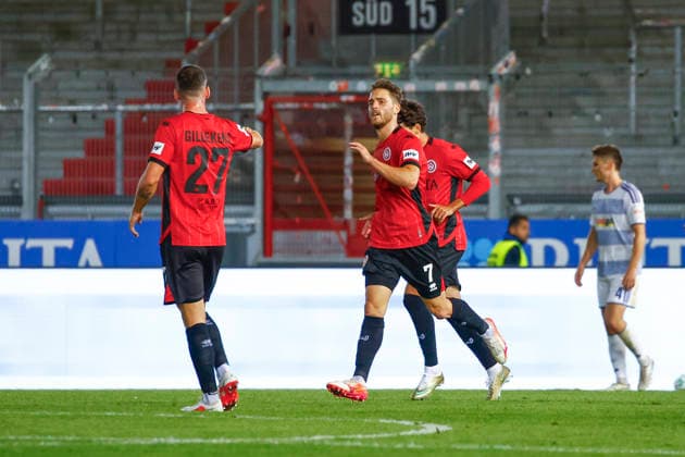 September 20, 2026, xavx, Soccer 3rd Division, SV Wehen Wiesbaden vs. MSV Duisburg, photo by Lukas Schleimer: SV Wehen Wiesbaden celebrates the goal—the goal celebration following Wiesbaden s 1-3 win