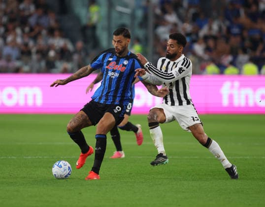 IPA88769980 - Gianluca Gaetano of Atalanta BC and Douglas Luiz of Juventus FC during the 2026–27 Italian Serie A season, in a soccer match between Juventus FC and Atalanta BC on September 20, 2026, at Allianz Stadium in Turin, Italy. Photo by Nderim KACELI  Copyright: xNderimxKaceli IPAxSportx xx IPA88769980