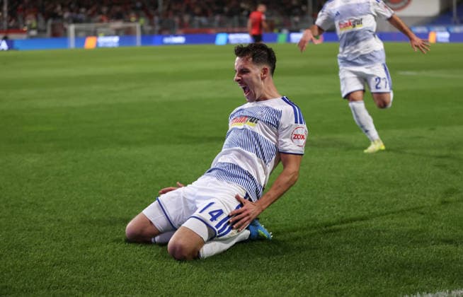 September 20, 2026, Soccer 3rd Division, SV Wehen Wiesbaden vs. MSV Duisburg, from left, goal celebration for the 1–4 goal by Conor Noß (MSV Duisburg), Goal celebration, celebrating the goal. DFL and DFB regulations prohibit any use of photographs as image sequences and or quasi-video. xdcx Copyright: HMBxMedia Claus