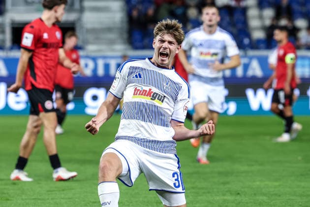 Sports, Soccer, 3rd Division, 2026–2027 Season, Matchday 7: SV Wehen Wiesbaden vs. MSV Duisburg, September 20, 2026, BRITA Arena: MSV Duisburg celebrates after Frederik Christensen scores to make it 3–0; the goal scorer rejoices at the BRITA Arena in Wiesbaden, Hesse, Germany