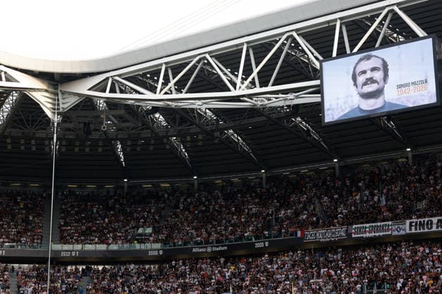 Juventus v Atalanta - Serie A - Season 2026-2027 Turin, Italy, 20th September 2026. An image of Sandro Mazzola is projected onto the stadium screen as a minute™s silence is observed by players and officials, following his recent death, prior to the Juventus vs Atalanta Serie A match at Allianz Stadium, Turin. Picture credit should read: Jonathan Moscrop Turin Allianz Stadium Italy