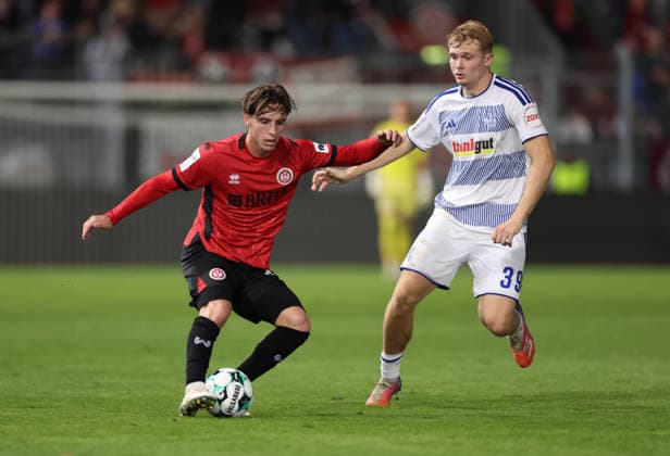 September 20, 2026, Soccer 3rd Division, SV Wehen Wiesbaden vs. MSV Duisburg, from left: Max Brandt (SV Wehen Wiesbaden), Peter Remmert (MSV Duisburg). DFL and DFB regulations prohibit any use of photographs as image sequences and or quasi-video. xdcx Copyright: HMBxMedia Claus