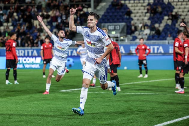 Sports, Soccer, 3rd Division, 2026–2027 Season, Matchday 7: SV Wehen Wiesbaden vs. MSV Duisburg, September 20, 2026, BRITA Arena: MSV Duisburg celebrates after Conor Noß scores to make it 4–1; the players are celebrating in Wiesbaden at the BRITA Arena, Hesse, Germany