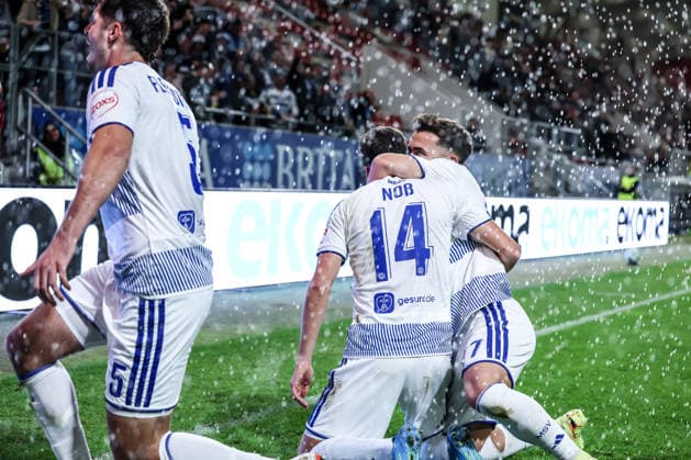 Sports, Soccer, 3rd Division, 2026–2027 Season, Matchday 7: SV Wehen Wiesbaden vs. MSV Duisburg, September 20, 2026, BRITA Arena: MSV Duisburg celebrates after Conor Noß scores to make it 4–1; the players are celebrating in Wiesbaden at the BRITA Arena, Hesse, Germany