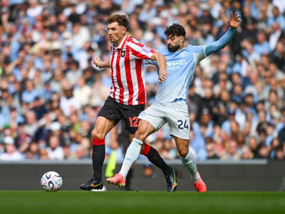 Manchester City v Sunderland Premier League Thomas Meunier of Sunderland and Josko Gvardiol of Manchester City battles for the ball during the Premier League match at the Etihad Stadium, Manchester 20 09 2026 UK Newspapers OUT Copyright: xKarlxVallantinex FIL-23975-0107