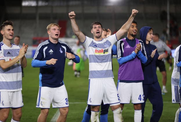 September 20, 2026, Soccer 3rd Division, SV Wehen Wiesbaden vs. MSV Duisburg, from left: Peter Remmert (MSV Duisburg), Tobias Fleckstein, MSV Duisburg, cheering, celebrated, celebrating, DFL DFB REGULATIONS PROHIBIT ANY USE OF PHOTOGRAPHS AS IMAGE SEQUENCES AND OR QUASI-VIDEO xdcx Copyright: HMBxMedia Claus