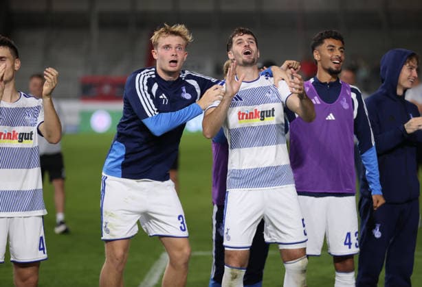 September 20, 2026, Soccer 3rd Division, SV Wehen Wiesbaden vs. MSV Duisburg, from left: Peter Remmert (MSV Duisburg), Tobias Fleckstein, MSV Duisburg, cheering, celebrated, celebrating, DFL DFB REGULATIONS PROHIBIT ANY USE OF PHOTOGRAPHS AS IMAGE SEQUENCES AND OR QUASI-VIDEO xdcx Copyright: HMBxMedia Claus