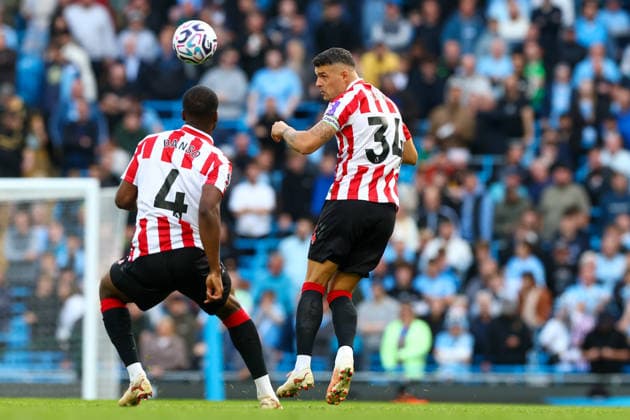 20th September 2026; Etihad Stadium, Manchester, England; Premier League Football, Manchester City versus Sunderland; Granit& xa0;Xhaka of Sunderland heads cross field RogerxEvans