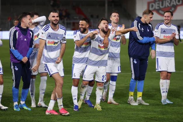 September 20, 2026, 3rd Division Soccer, SV Wehen Wiesbaden vs. MSV Duisburg, from left: Rasim Bulic (MSV Duisburg), Ramien Safi (MSV Duisburg), Can Coskun, MSV Duisburg, cheering, celebrated, celebrating, DFL DFB regulations prohibit any use of photographs as image sequences and or quasi-video xdcx Copyright: HMBxMedia Claus