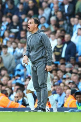 20th September 2026; Etihad Stadium, Manchester, England; Premier League Football, Manchester City versus Sunderland; Sunderland manager Regis Le Bris shouts instructions to his players RogerxEvans