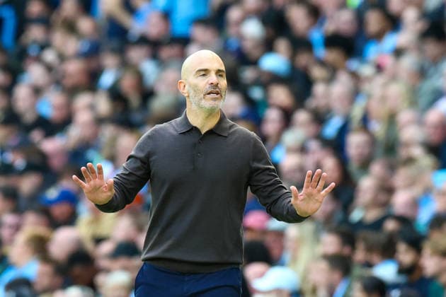 20th September 2026; Etihad Stadium, Manchester, England; Premier League Football, Manchester City versus Sunderland; Manchester City manager Enzo Maresca calms his players RogerxEvans