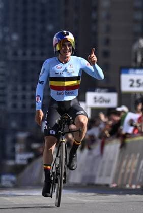 Belgian Remco Evenepoel celebrates after winning for the fourth time in a row the men s elite individual time trial race (39,2km) at the cycling UCI Road World Championship, WM, Weltmeisterschaft in Montreal, Canada, Sunday 20 September 2026. JASPERxJACOBS  x187201271x