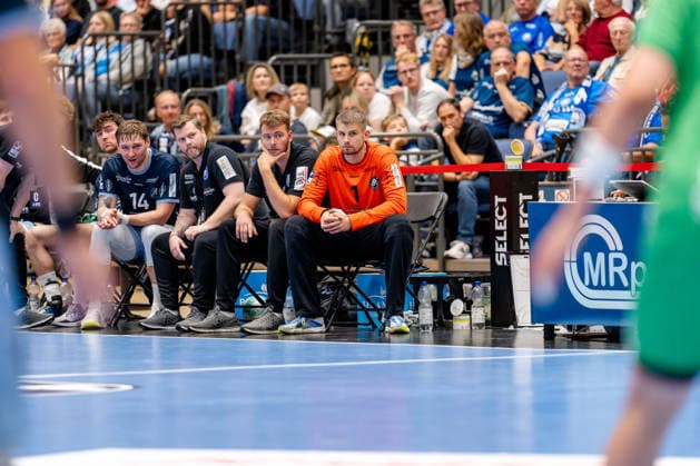 Düsseldorf, September 20, 2026, Handball, Men s, Opel Bundesliga, Matchday 5, 2026–2027 Bergische HC vs. Füchse Berlin A view of the BHC bench featuring goalkeeper Christopher Rudeck Bergischer HC, 1, re