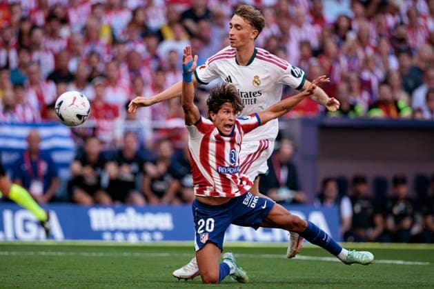 LaLiga EA SPORTS 2026 2027 - Atletico de Madrid and Real Madrid CF: Madrid, Spain - 20 Sep 2026 Dean Huijsen (Real Madrid CF) and Giuliano Simeone (Atletico de Madrid) seen in action during LaLiga EA SPORTS 2026 2027 game between teams of Atletico de Madrid and Real Madrid CF. Final Score: Atletico de Madrid 2-1 Real Madrid CF. Madrid Spain Copyright: xMaciejxRogowskix xSOPAxImagesx Maciej-Rogowski-1452379