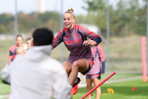 Giulia Gwinn, FC Bayern Munich, 07, GER, FC Bayern Munich Women s Final Training Session, Soccer, UEFA Women s Champions League, 2026–2027 Season, September 21, 2026, GER, FC Bayern Munich Women s Final Training Session, Soccer, UEFA Women s Champions League, 2026–2027 Season, September 21, 2026, Munich Copyright: xEibner-Pressefoto JennixMaulx EP_JML