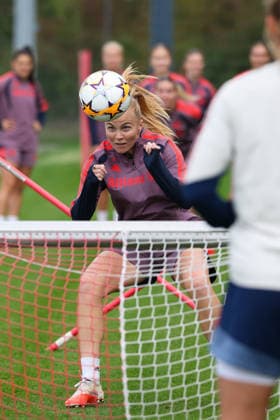 Header by Glodis Perla Viggosdottir, FC Bayern Munich, 04, GER, FC Bayern Munich Women s Final Training Session, Soccer, UEFA Women s Champions League, 2026–2027 Season, September 21, 2026, GER, FC Bayern Munich Women s Final Training Session, Soccer, UEFA Women s Champions League, 2026–2027 Season, September 21, 2026, Munich Copyright: xEibner-Pressefoto JennixMaulx EP_JML
