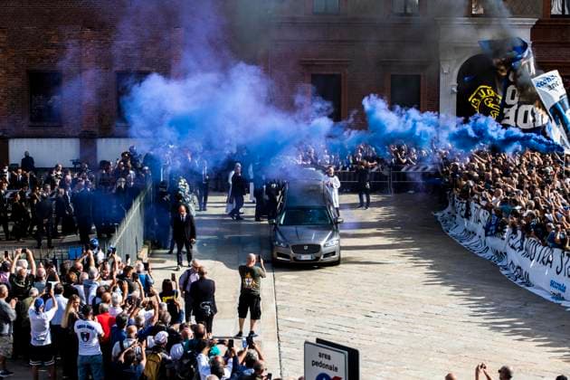 Funerali di Sandro Mazzola ex giocatore dell™Inter alla basilica di Sant™Ambrogio Milano - Italia - Cronaca LunedÃ¬, 21 Luglio, 2026 (Foto di Marco Ottico Lapresse) Funeral of Sandro Mazzola former Inter player at the Basilica of Sant™Ambrogio Milan - Italy - News Monday, 21 July, 2026  Copyright: xMarcoxOttico LaPressex