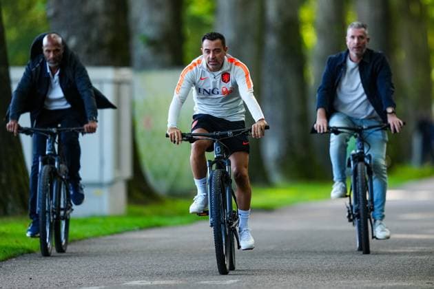 ZEIST , 21-09-2026 , KNVB Campus , season 2026 2027 , Dutch International football , Training session Netherlands , picture shows Netherlands trainer coach Xavi Hernandez arrived at the venue Training Netherlands 21-09-2026  x207384332x Copyright: