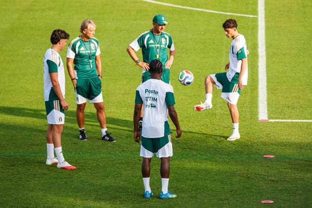 The head coach Roberto Mancini during the Italia team training at federal technical center of Coverciano, Florence, Italy - September 21, 2026. - Soccer  Copyright: xSaraxEsposito LaPressex