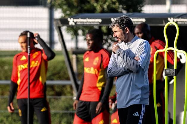 Belgium s head coach Mark van Bommel pictured during a training session of the Red Devils, the Belgian national soccer team, at the national training center in Tubize, Monday 21 September 2026. The team is preparing for fixtures in the UEFA Nations League competition. BRUNOxFAHY  x187323274x