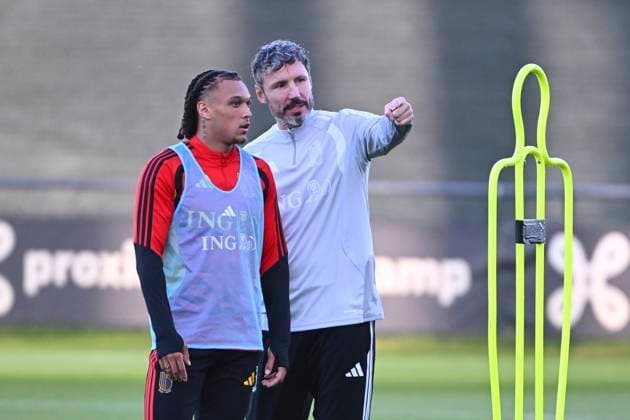 Italy v Belgium - UEFA Nations League 2026 Media Activities 21 09 2026 TUBIZE, BELGIUM - SEPTEMBER 21 : Da Silva Moreira Diego midfielder of Belgium, Van Bommel Mark head coach of Belgium pictured during a training session ahead of the UEFA Nations League tournament league phase matchday 1 group A1 match between Italy and Belgium on September 21, 2026 in Tubize, Belgium, 21 09 2026 Tubize Belgium  Copyright: xVincentxKalutx