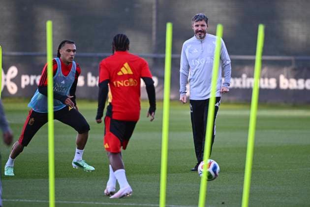 Italy v Belgium - UEFA Nations League 2026 Media Activities 21 09 2026 TUBIZE, BELGIUM - SEPTEMBER 21 : Da Silva Moreira Diego midfielder of Belgium, Van Bommel Mark head coach of Belgium pictured during a training session ahead of the UEFA Nations League tournament league phase matchday 1 group A1 match between Italy and Belgium on September 21, 2026 in Tubize, Belgium, 21 09 2026 Tubize Belgium  Copyright: xVincentxKalutx