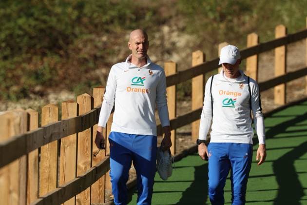 Entrainement Equipe de France PHOTOPQR VOIX DU NORD STEPHANE MORTAGNE ; 21 09 2026 ; CLAIREFONTAINE EN YVELINES, NO DAM, le 21 0 2026, Football, Equipe de France de France avec comme selectionneur Zinedine Zidane VOIX DU NORD France s head coach Zinedine Zidane takes part in a training session in Clairefontaine-en-Yvelines outside Paris, on September 21, 2026. NORD France  Copyright: xPHOTOPQR VOIXxDUxNORD MAXPPPxSTEPHANExMORTAGNEx 20260921VDN6575 20260921VDN6575