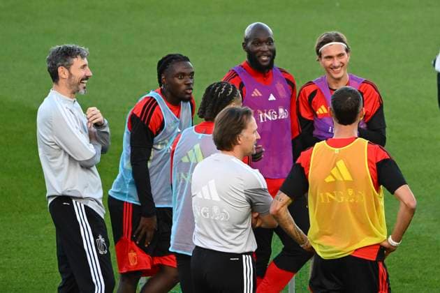 Italy v Belgium - UEFA Nations League 2026 Media Activities 21 09 2026 TUBIZE, BELGIUM - SEPTEMBER 21 : Van Bommel Mark head coach of Belgium, Lavia Romeo midfielder of Belgium, Lukaku Romelu forward of Belgium, Godts Mika forward of Belgium pictured during a training session ahead of the UEFA Nations League tournament league phase matchday 1 group A1 match between Italy and Belgium on September 21, 2026 in Tubize, Belgium, 21 09 2026 Tubize Belgium  Copyright: xVincentxKalutx