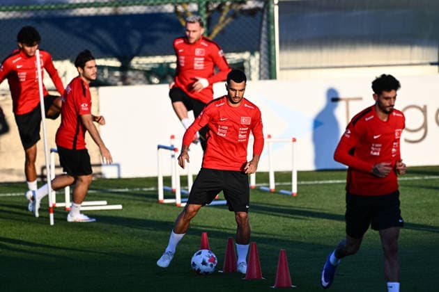 Turkiye national football team begins preparations for France match ISTANBUL, TURKIYE - SEPTEMBER 21: Melih Kabasakal (2nd R) of Turkiye takes part in a training session at the Hasan Dogan National Teams Camp and Training Facilities in Riva as the national team, Nationalteam prepares for its UEFA Nations League A Group 1 match against France in Kocaeli on September 25, in Istanbul, Turkiye, on September 21, 2026. Hakan Akgun Anadolu Istanbul Turkey. Editorial use only. Please get in touch for any other usage.  Copyright: x2026xAnadoluxHakanxAkgunx